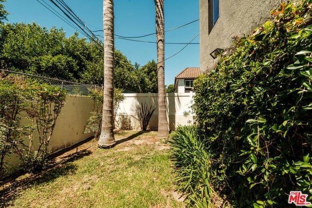 14322 Dickens Street 2, Sherman Oaks, CA 91423 — photo 49 of 50