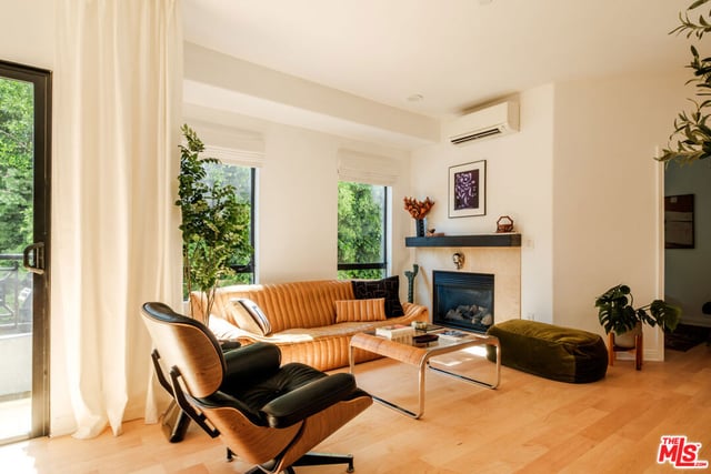 14322 Dickens Street 2, Sherman Oaks, CA 91423 — photo 9 of 50