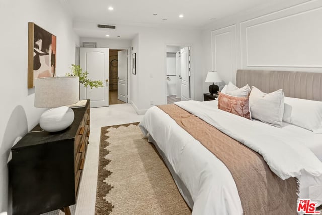 128 N Swall Drive 205, Los Angeles, CA 90048 — photo 20 of 31
