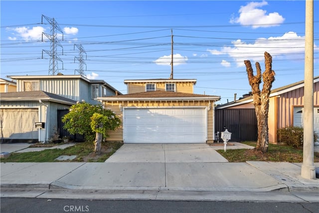 213 Orleans Way, Long Beach, CA 90805 — photo 2 of 35