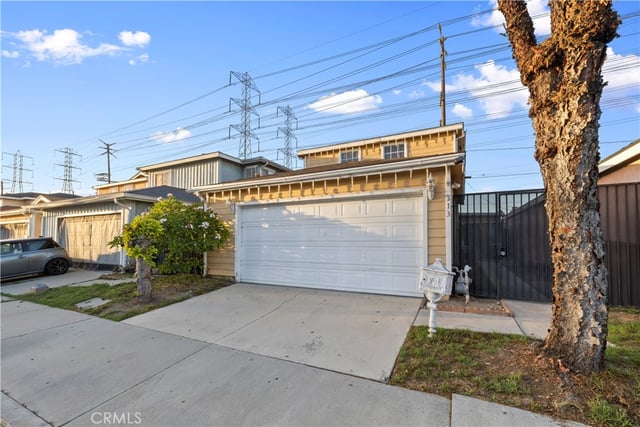 213 Orleans Way, Long Beach, CA 90805 — photo 3 of 35