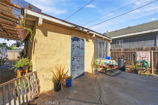 1345 W 89th, Los Angeles, CA 90044 — photo 29 of 43