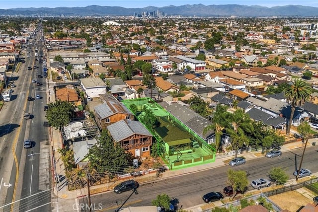 1345 W 89th, Los Angeles, CA 90044 — photo 40 of 43