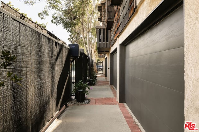 1141 17th Street 4, Santa Monica, CA 90403 — photo 28 of 29