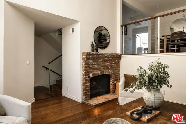 1141 17th Street 4, Santa Monica, CA 90403 — photo 9 of 29