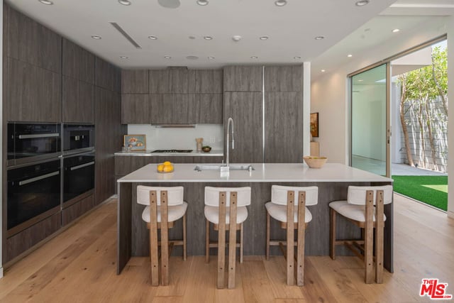 436 Norwich Drive, West Hollywood, CA 90048 — photo 16 of 39