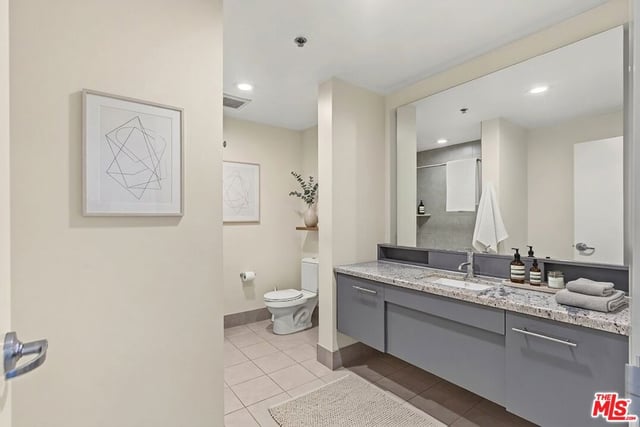 1111 S Grand Avenue 1014, Los Angeles, CA 90015 — photo 10 of 44