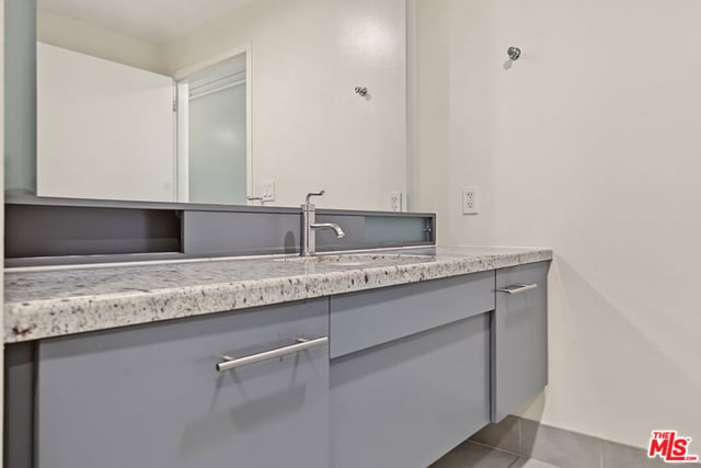 1111 S Grand Avenue 1014, Los Angeles, CA 90015 — photo 30 of 44