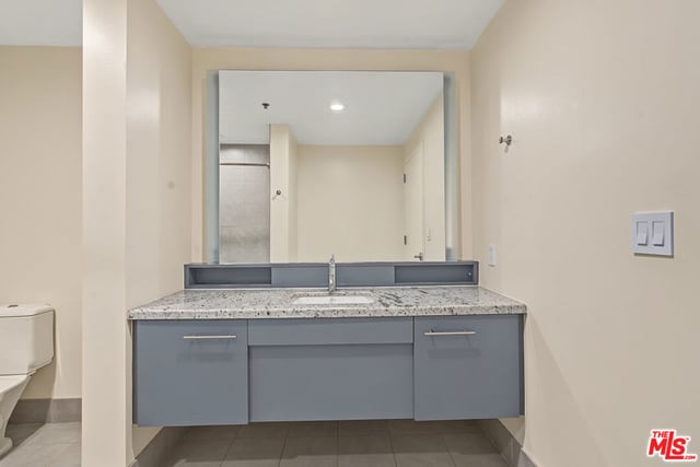 1111 S Grand Avenue 1014, Los Angeles, CA 90015 — photo 38 of 44
