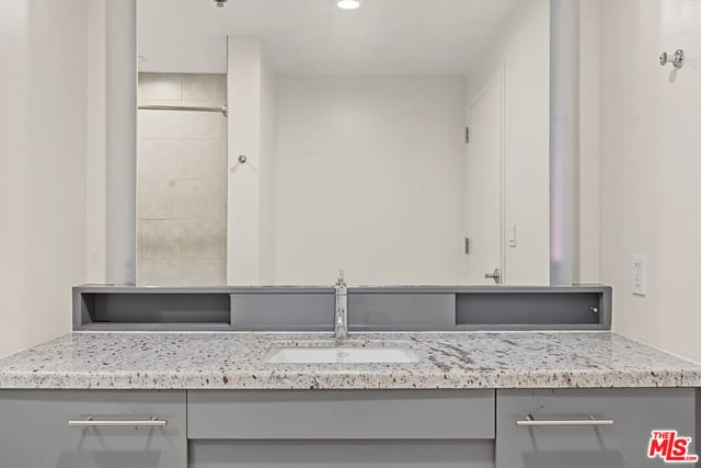 1111 S Grand Avenue 1014, Los Angeles, CA 90015 — photo 39 of 44