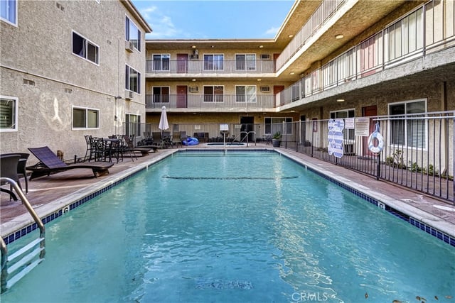 20327 Saticoy, Winnetka, CA 91306 — photo 9 of 14