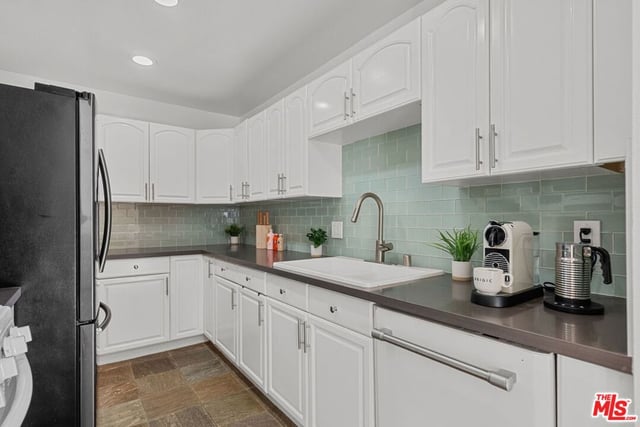 1940 N Highland Avenue 21, Los Angeles, CA 90068 — photo 10 of 51