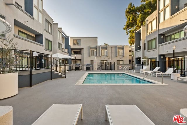 1940 N Highland Avenue 21, Los Angeles, CA 90068 — photo 28 of 51