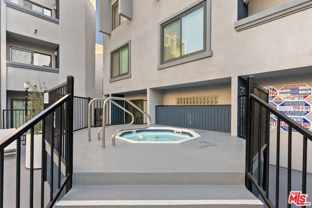1940 N Highland Avenue 21, Los Angeles, CA 90068 — photo 29 of 51