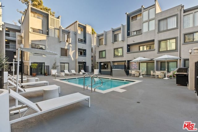 1940 N Highland Avenue 21, Los Angeles, CA 90068 — photo 30 of 51