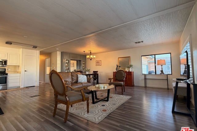 68 Poinsettia Gardens Drive 68, Ventura, CA 93004 — photo 3 of 16