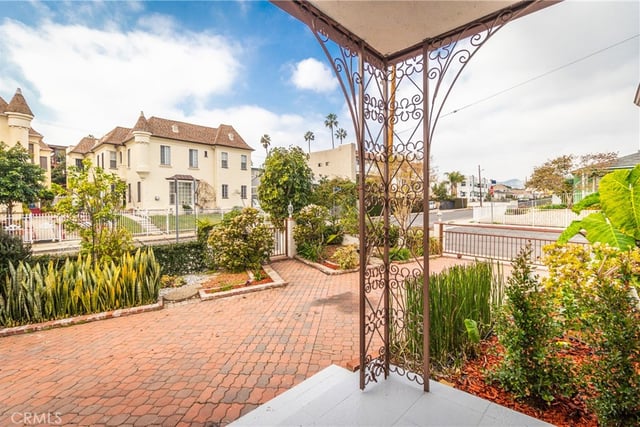 870 N Alexandria Avenue, Los Angeles, CA 90029 — photo 35 of 41