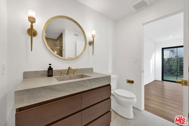 8815 Sari Avenue, Northridge, CA 91343 — photo 15 of 31