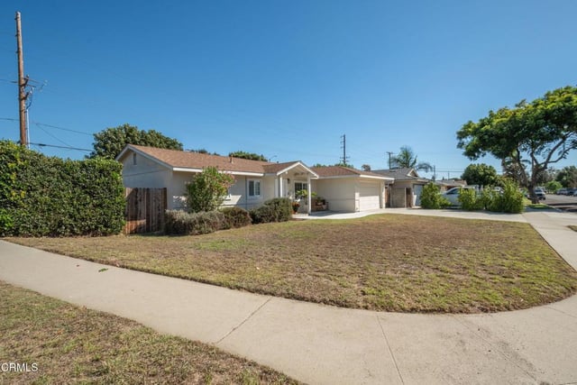 894 Barton Avenue, Camarillo, CA 93010 — photo 4 of 23