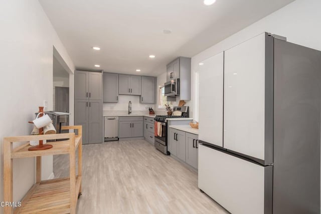 894 Barton Avenue, Camarillo, CA 93010 — photo 9 of 23