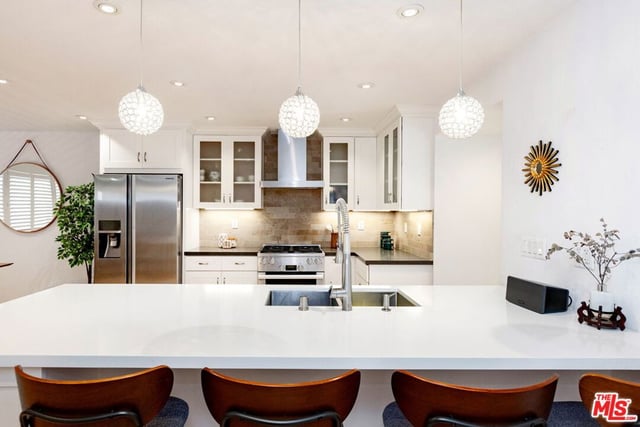 938 5th Street 5, Santa Monica, CA 90403 — photo 2 of 27
