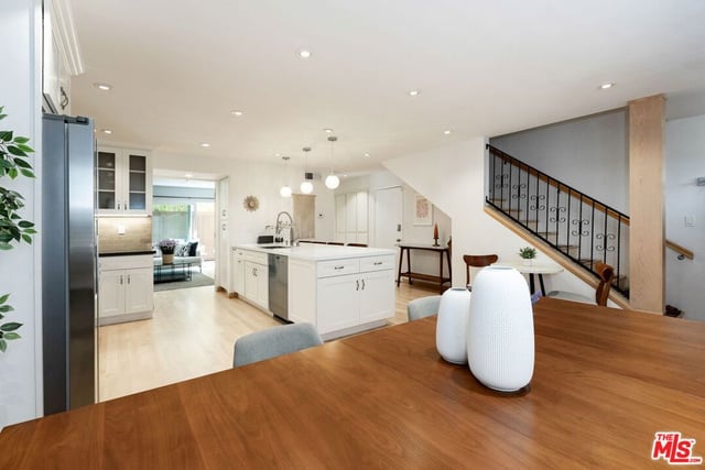 938 5th Street 5, Santa Monica, CA 90403 — photo 4 of 27