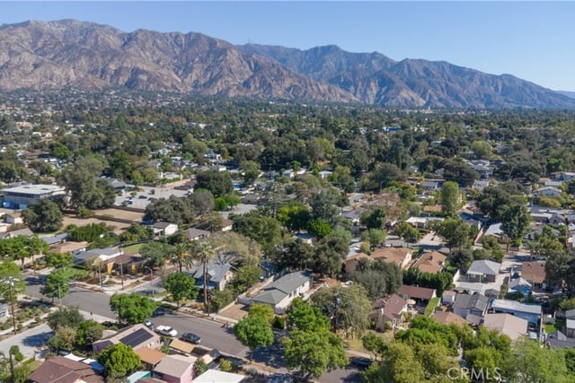 1914 Mentone, Pasadena, CA 91103 — photo 9 of 22
