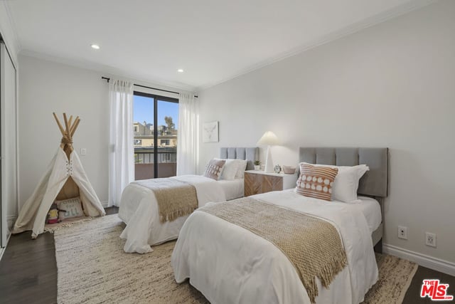 10400 La Grange Avenue 202, Los Angeles, CA 90025 — photo 21 of 26