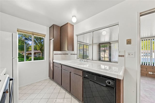 26335 Oak Highland A, Newhall, CA 91321 — photo 6 of 35