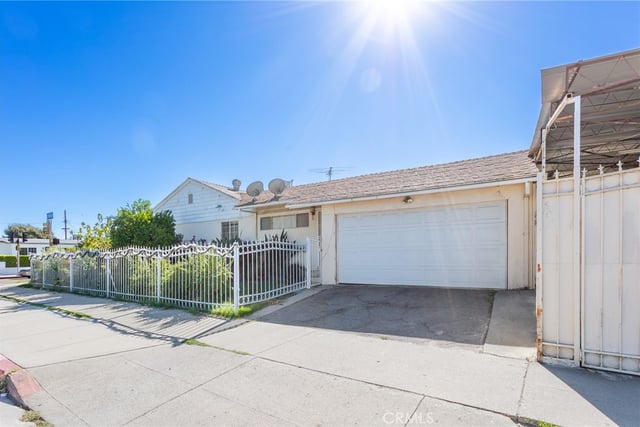 8465 Hazeltine, Panorama City, CA 91402 — photo 26 of 26