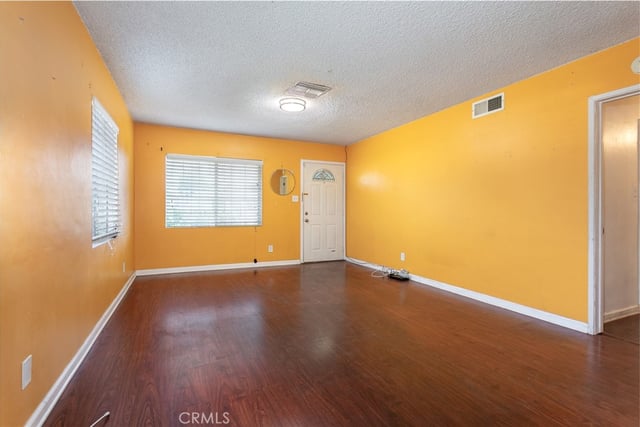 8465 Hazeltine, Panorama City, CA 91402 — photo 5 of 26