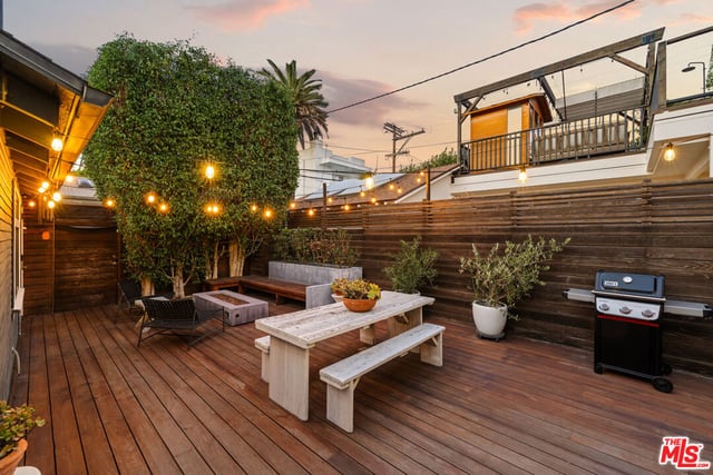 247 Windward Avenue, Venice, CA 90291 — photo 15 of 21