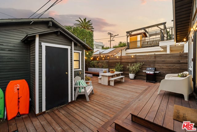 247 Windward Avenue, Venice, CA 90291 — photo 18 of 21