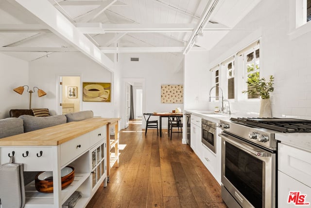 247 Windward Avenue, Venice, CA 90291 — photo 4 of 21