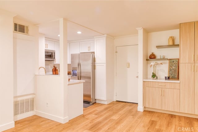 5510 Owensmouth 218, Woodland Hills, CA 91367 — photo 5 of 14