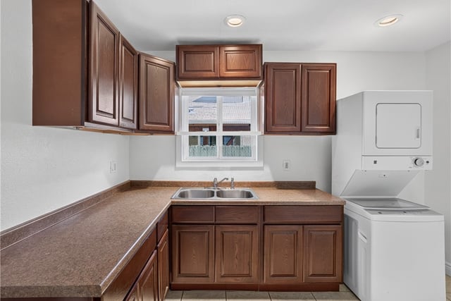 12 E 53rd, Long Beach, CA 90805 — photo 4 of 11