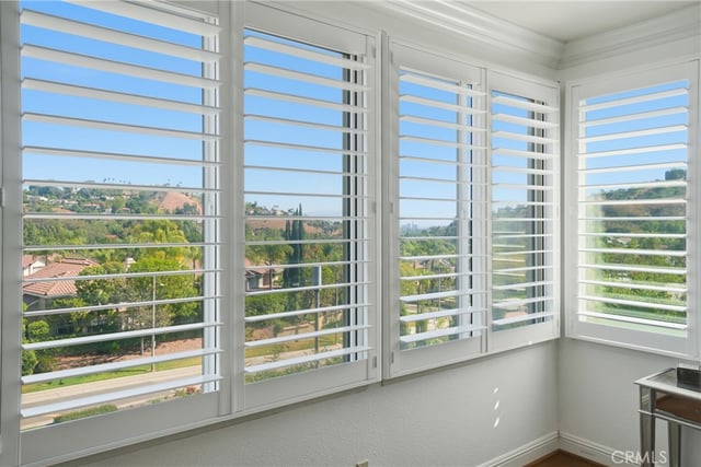 24813 Calle Cedro, Calabasas, CA 91302 — photo 10 of 53