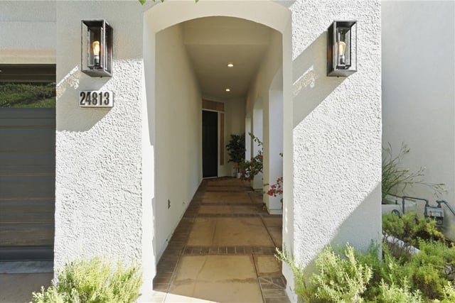 24813 Calle Cedro, Calabasas, CA 91302 — photo 9 of 53