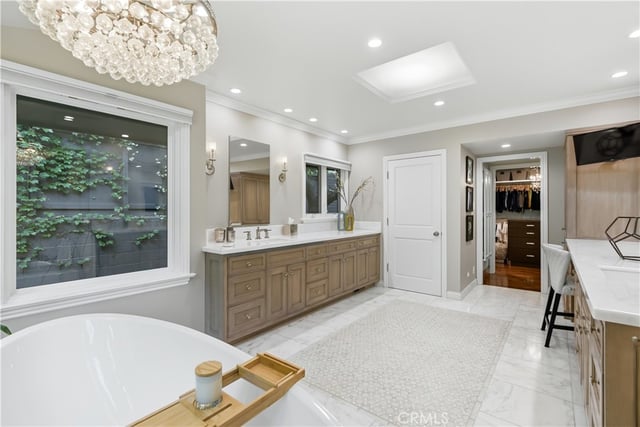 15946 Woodvale Road, Encino, CA 91436 — photo 20 of 49