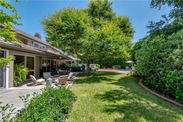 15946 Woodvale Road, Encino, CA 91436 — photo 43 of 49