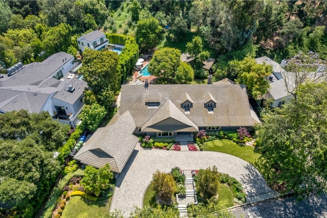 15946 Woodvale Road, Encino, CA 91436 — photo 45 of 49