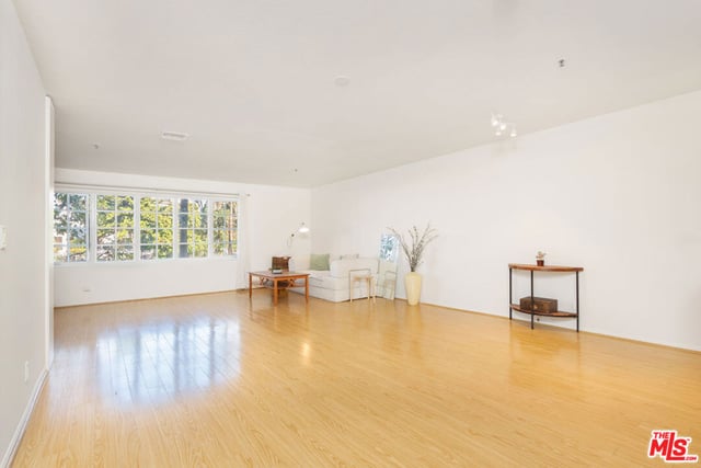 1040 4th Street 106, Santa Monica, CA 90403 — photo 2 of 40