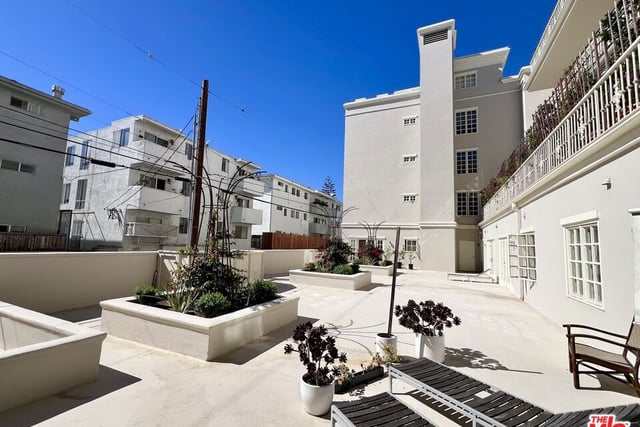 1040 4th Street 106, Santa Monica, CA 90403 — photo 27 of 40