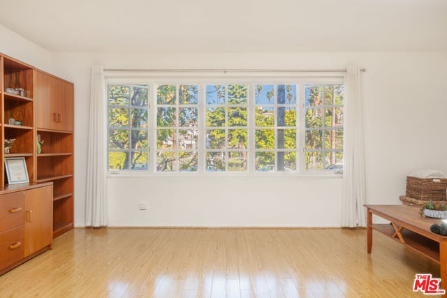 1040 4th Street 106, Santa Monica, CA 90403 — photo 4 of 40