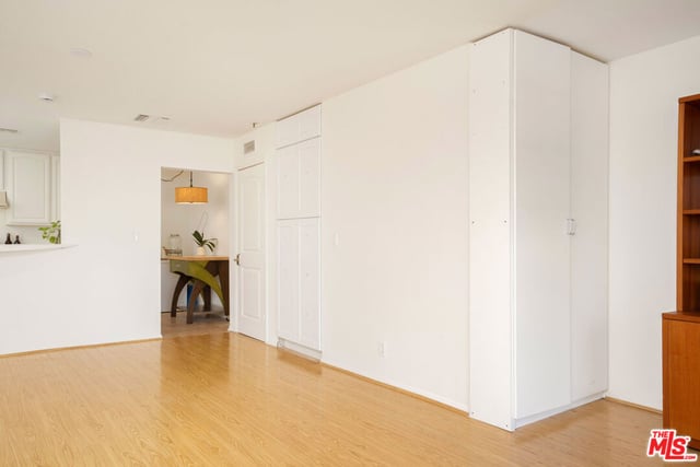 1040 4th Street 106, Santa Monica, CA 90403 — photo 7 of 40