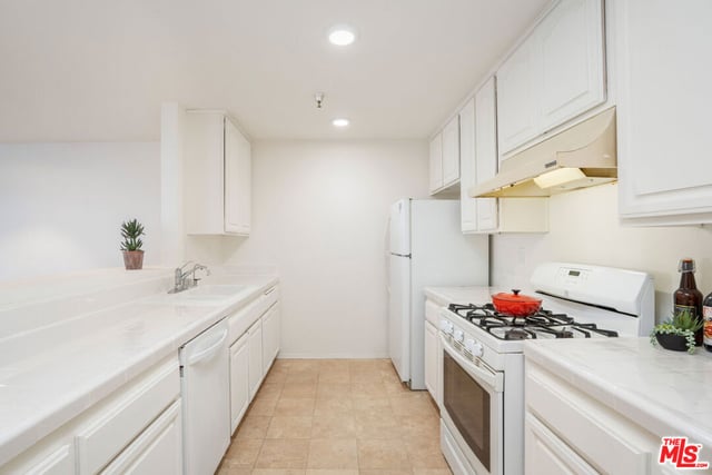 1040 4th Street 106, Santa Monica, CA 90403 — photo 8 of 40