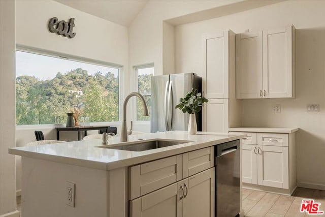3646 Potosi Avenue, Studio City, CA 91604 — photo 4 of 31