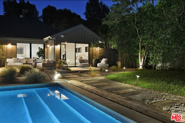 3721 Woodcliff Road, Sherman Oaks, CA 91403 — photo 30 of 35