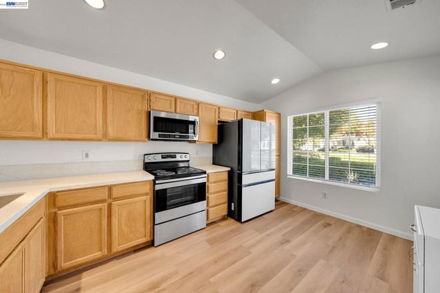 4568 Carnegie Ln, Brentwood, CA 94513 — photo 10 of 29