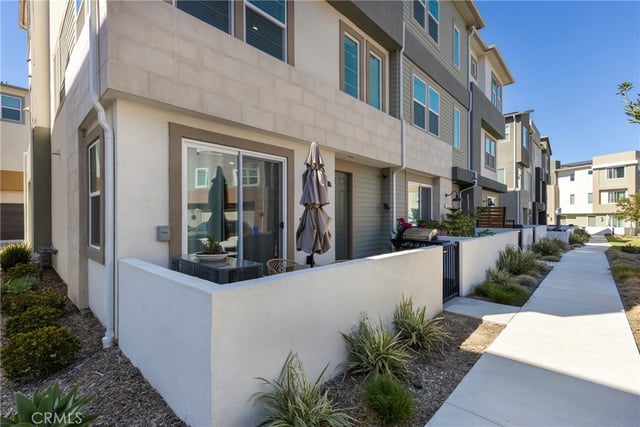 27566 Sanctuary Court, Valencia, CA 91381 — photo 2 of 50